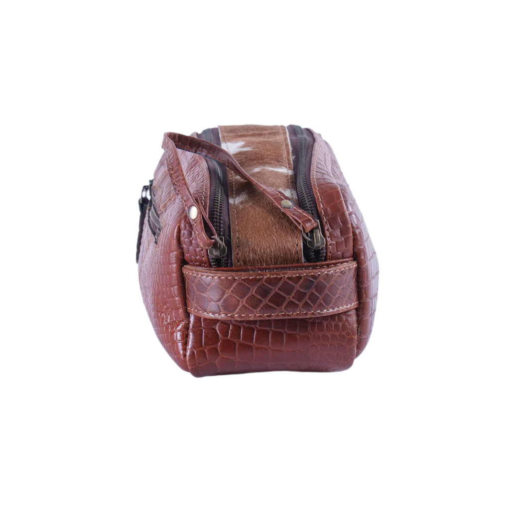 Dhawan leather toiletry bag by Havynhide — view 6 of 7