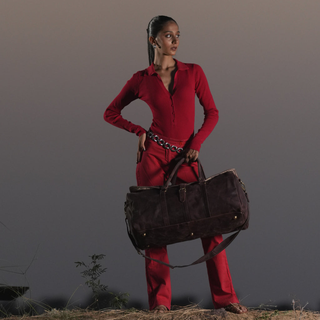 Brown leather weekender bag for travel